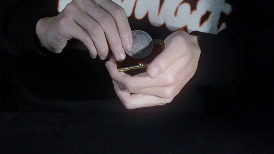 Featured image of post 硬币Shell魔术